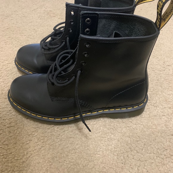 Dr.Martens 6 eye hole boots main image 3